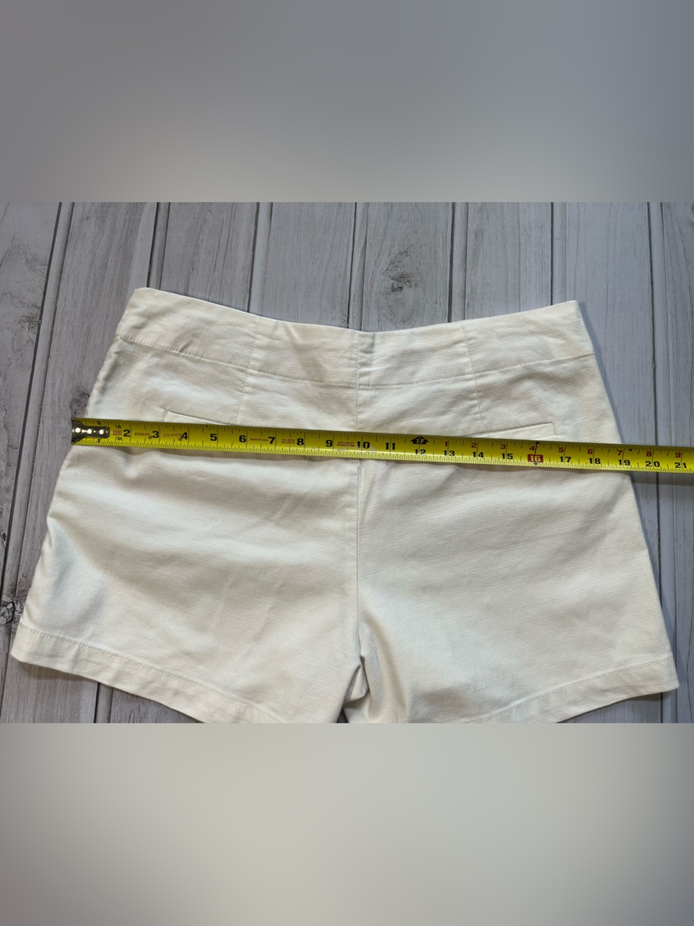 Women’s Loft nautical flat front ivory cotton blend high rise shorts. Size 6 - Picture 12 of 14